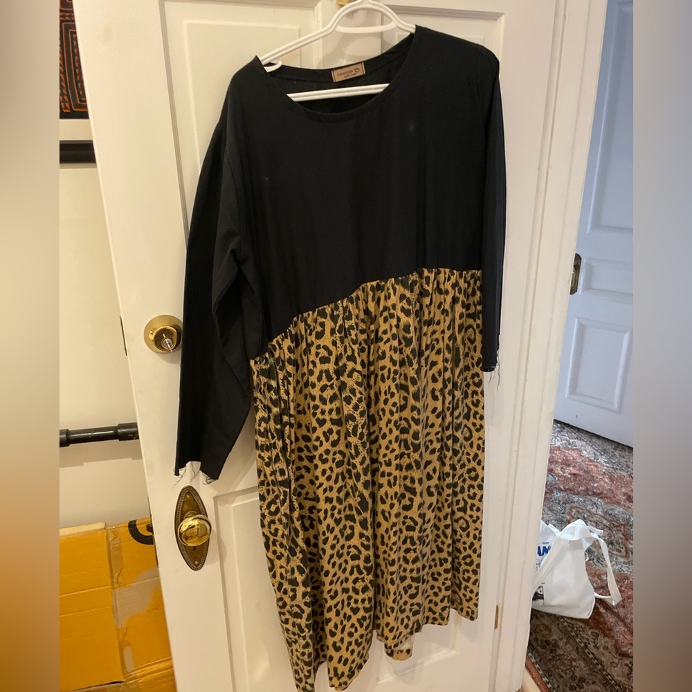 Handmade dress - can fit multiple sizes from L-2XL